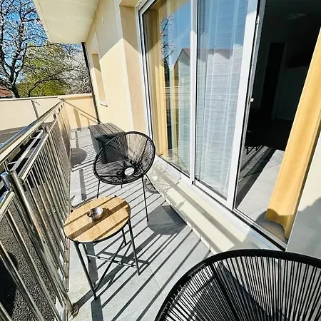 Apartment Paname Ou Rouen ?